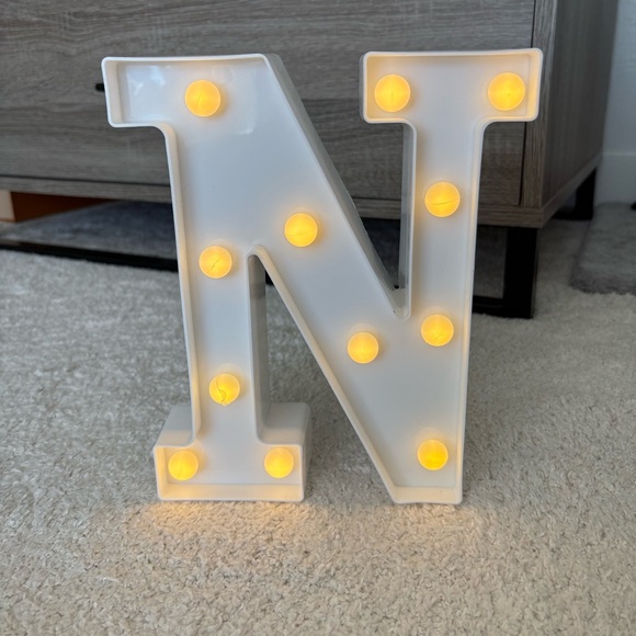 Light Up White Letter N Marquee Light - Picture 5 of 11